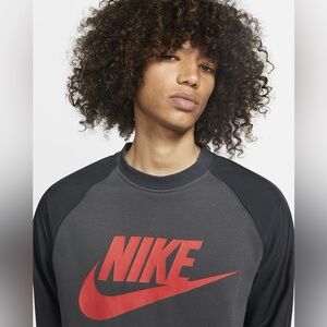 NWT $70 Nike Men’s Standard Fit Hybrid Sweatshirt Gray/Red Pullover Small Crew